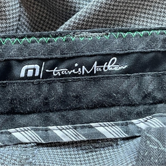 Travis Mathew Houndstooth Shorts Black And Grey Color Men Size 36 Golf Shorts - Picture 7 of 10